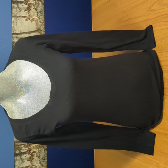 Set of Long Sleeve Tshirts - Picture 8 of 14